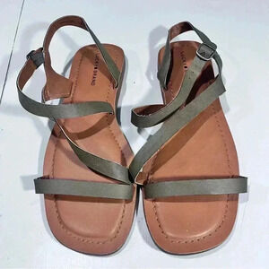 lucky brand sandals Balexia Strappy Side Buckle Flat Embossed Leather  Women 8.5